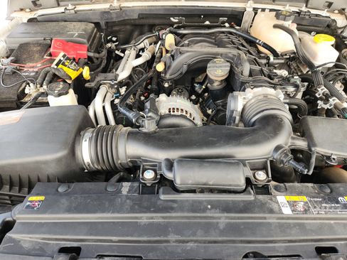Used 2021 Jeep Wrangler Sport AWD/4WD image 33