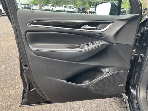 Used 2020 Buick Enclave Avenir w/ Avenir Technology Package image 12