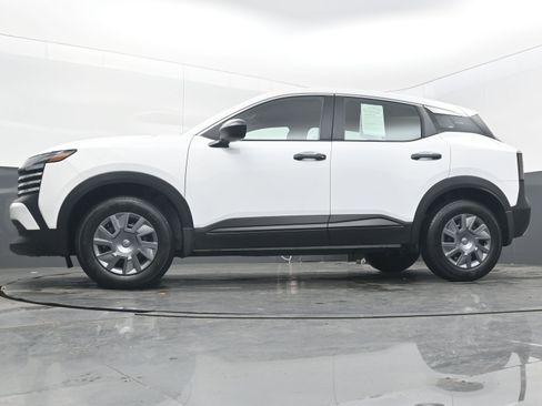 Certified 2025 Nissan Kicks S image 23