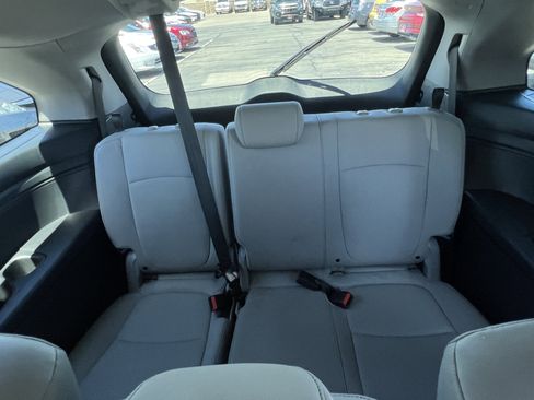 Used 2023 Honda Odyssey EX-L image 13