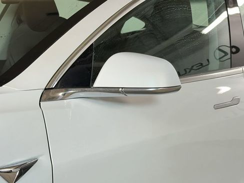 Used 2022 Tesla Model Y Performance image 3