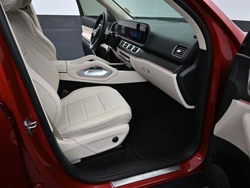 Used 2025 Mercedes-Benz GLE 350 4MATIC image 17