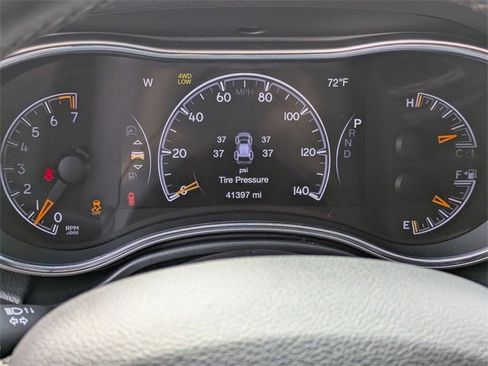 Used 2021 Jeep Grand Cherokee Limited image 18