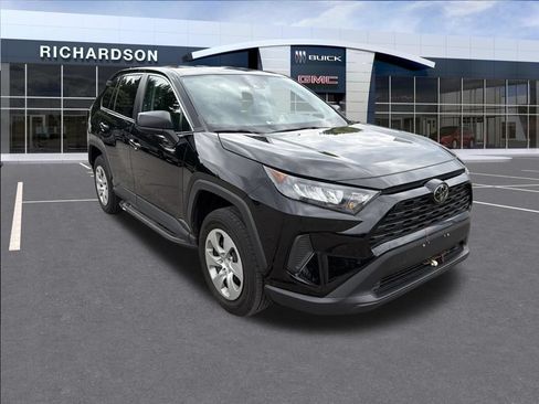 Used 2022 Toyota RAV4 LE AWD/4WD image 8