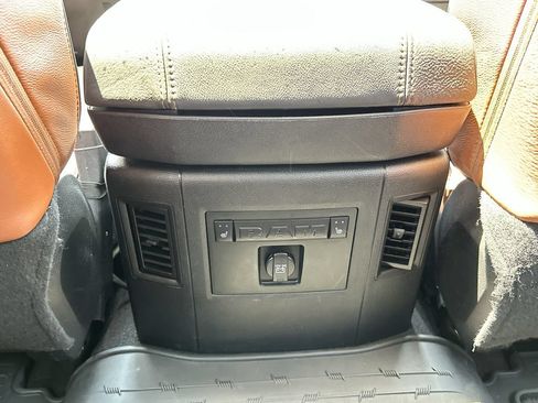 Used 2017 RAM 2500 Longhorn w/ Convenience Group RWD image 4