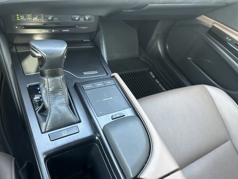 Used 2022 Lexus ES 350 w/ Premium Package image 20