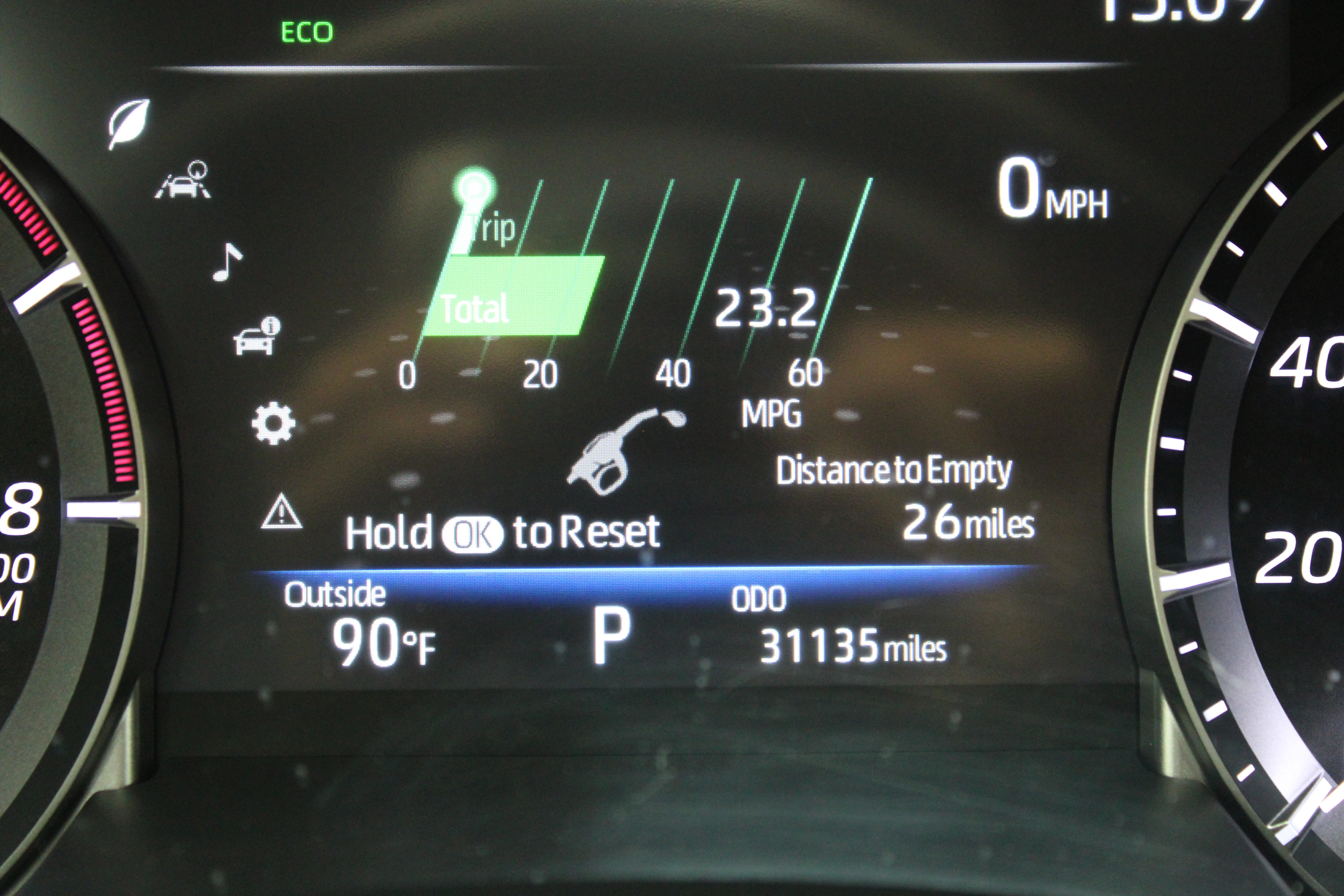 Used 2025 Toyota Highlander LE FWD image 42