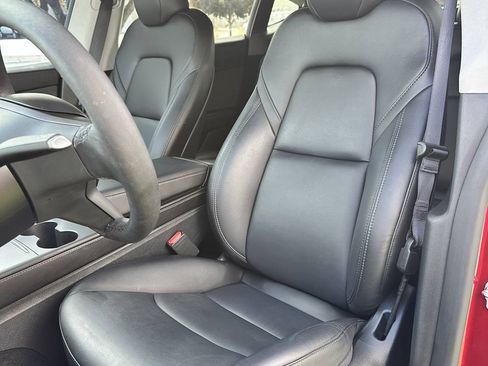 Used 2025 Tesla Model Y Performance AWD/4WD image 17