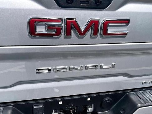 Used 2021 GMC Sierra 2500 Denali w/ Denali Ultimate Package AWD/4WD image 25