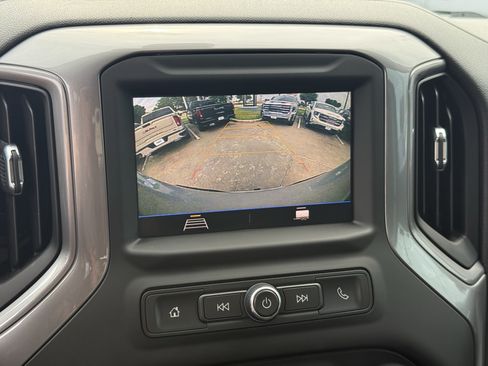 Used 2022 Chevrolet Silverado 1500 Custom RWD image 19