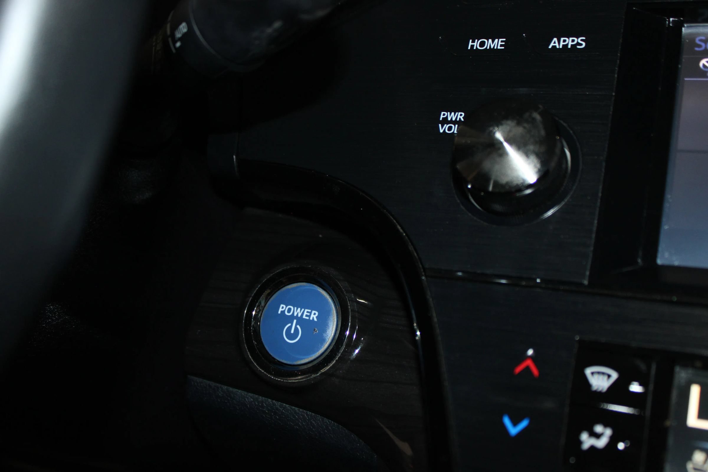Used 2015 Toyota Avalon Limited w/ Technology Package FWD image 15