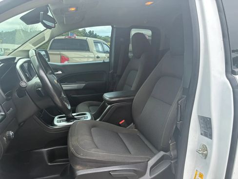 Used 2022 Chevrolet Colorado LT w/ Fleet Safety Package RWD image 3