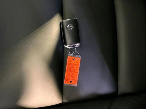 Used 2023 MAZDA MAZDA3 s FWD image 15