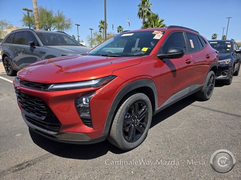 Used 2024 Chevrolet Trax ACTIV w/ Driver Confidence Package image 5