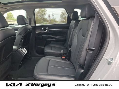 Certified 2023 Kia Sorento SX AWD/4WD image 12