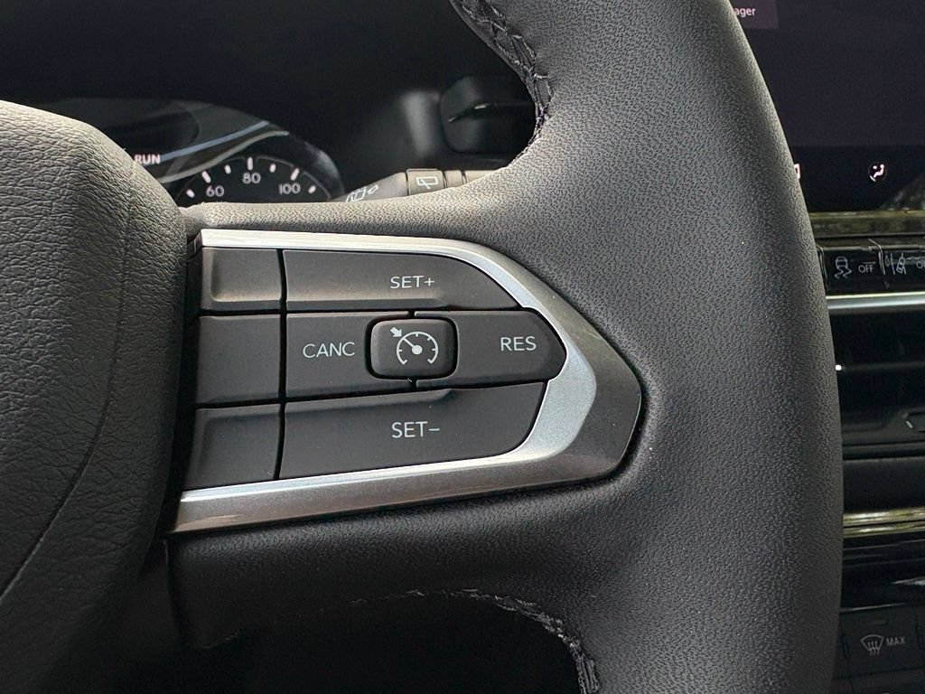 New 2026 Jeep Compass Latitude AWD/4WD image 23