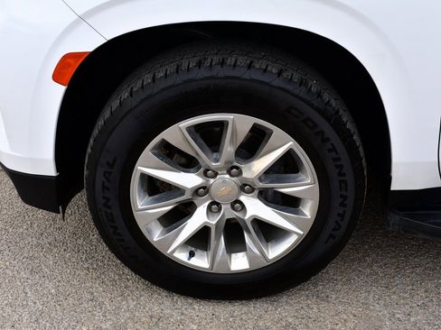 Used 2023 Chevrolet Suburban Premier image 6