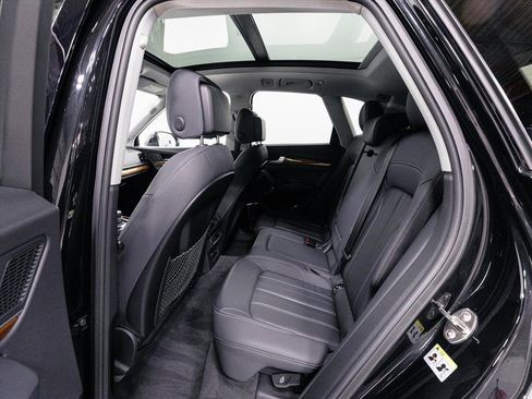 Used 2021 Audi Q5 2.0T Premium Plus w/ Premium Plus Package image 6