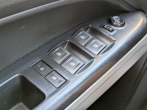 Used 2021 Chevrolet Colorado LT w/ LT Convenience Package image 22