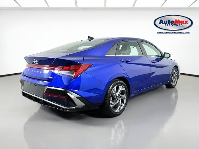 Used 2025 Hyundai Elantra Limited FWD image 2