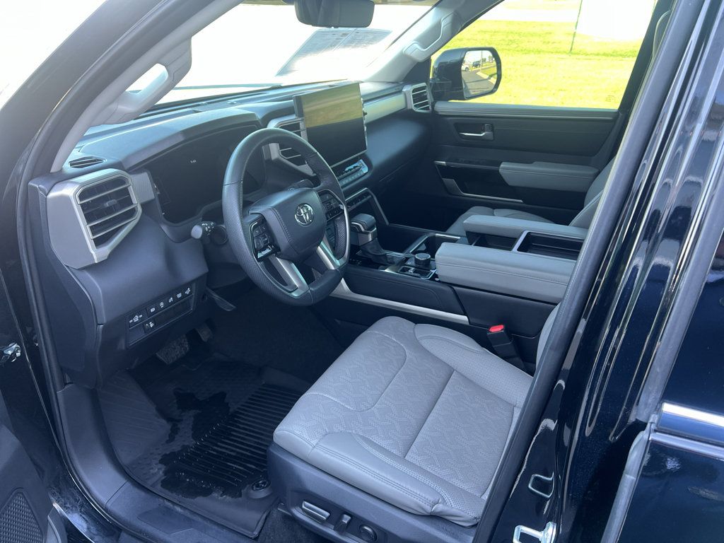 Used 2024 Toyota Tundra Limited AWD/4WD image 26