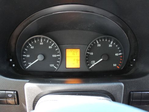 Used 2012 Mercedes-Benz Sprinter 2500 image 12