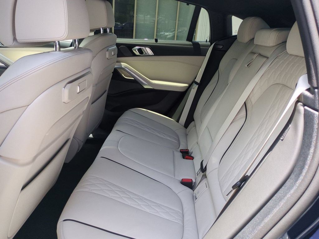 New 2027 BMW X6 xDrive40i AWD/4WD image 14