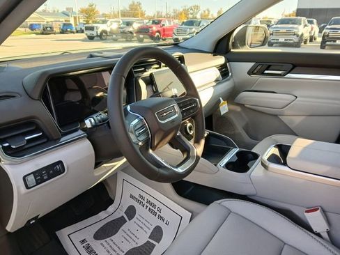 New 2026 GMC Terrain Denali w/ LPO, Floor Liner Package image 9