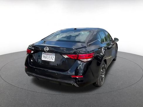 Used 2025 Nissan Sentra SV FWD image 14