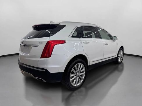Used 2018 Cadillac XT5 Platinum w/ Driver Assist Package image 10