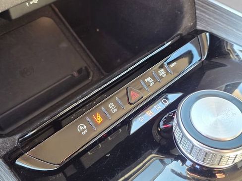 Used 2024 Jeep Wagoneer L Series II image 34