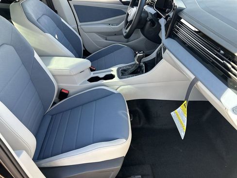 New 2026 Volkswagen Jetta SE FWD image 8