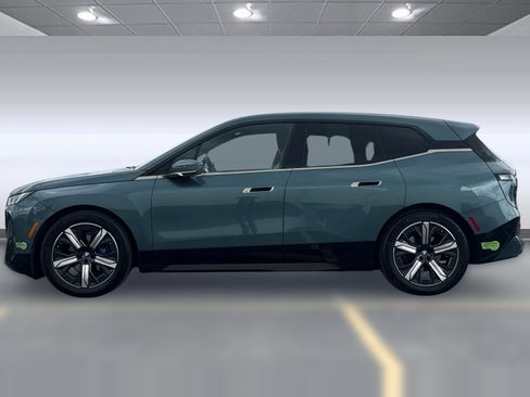 Certified 2023 BMW iX xDrive50 w/ Premium Package AWD/4WD image 2