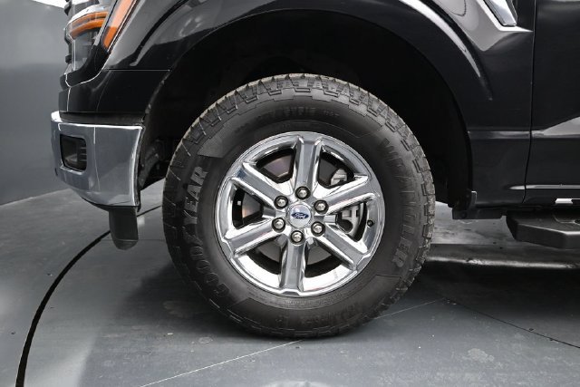Used 2025 Ford F150 XLT w/ Equipment Group 301A Standard AWD/4WD image 17