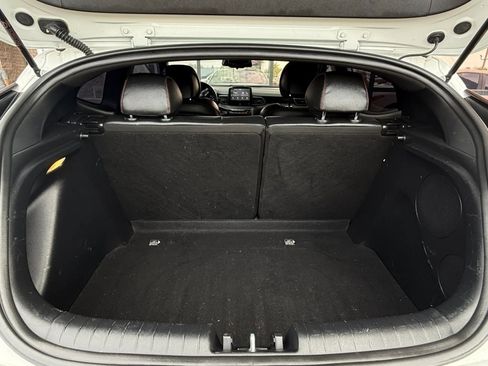 Used 2019 Hyundai Veloster Turbo FWD image 31