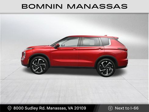 Used 2022 Mitsubishi Outlander SE FWD image 2