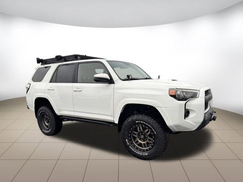 Used 2016 Toyota 4Runner Trail image 1