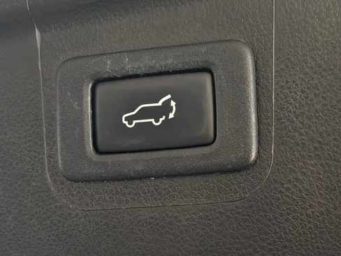 Used 2017 Subaru Outback 2.5i Touring w/ Popular Package #5A AWD/4WD image 22