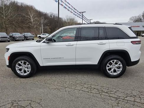 Used 2024 Jeep Grand Cherokee Limited AWD/4WD image 11