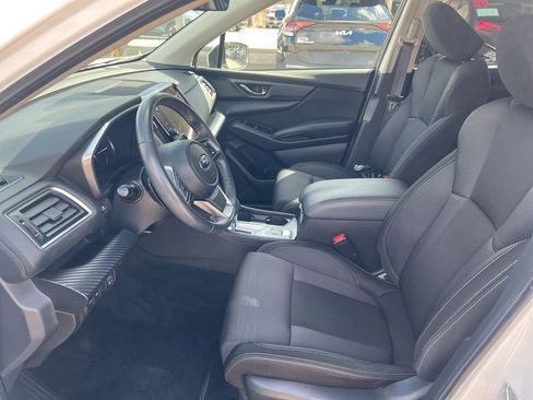 Used 2023 Subaru Ascent Premium w/ Convenience Package image 4