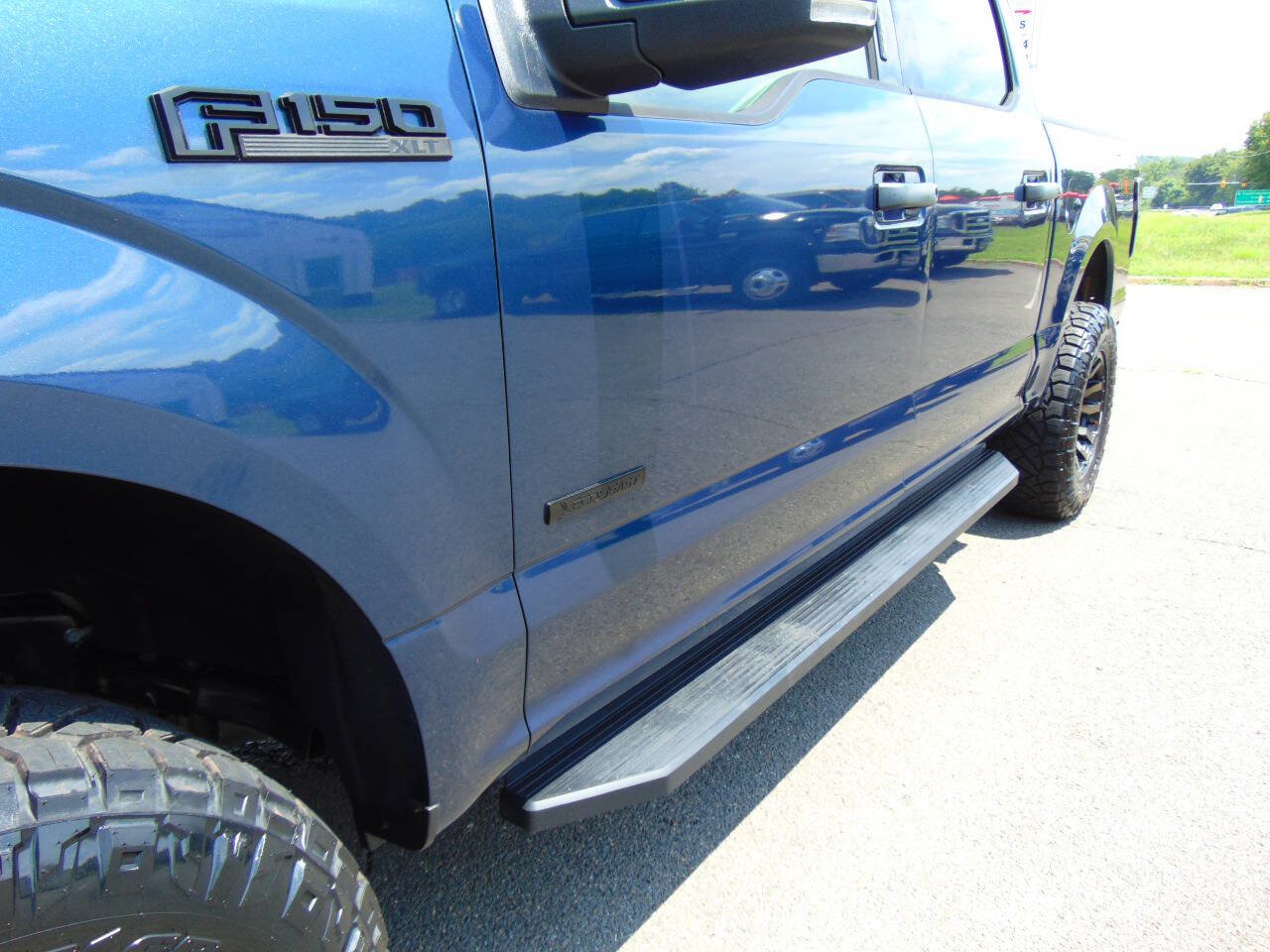 Used 2017 Ford F150 XLT w/ Equipment Group 302A Luxury AWD/4WD image 66