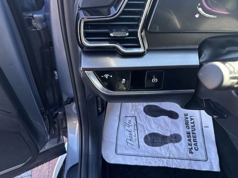 Used 2024 Kia Sportage EX image 14