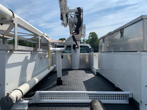 Used 2012 Ford F550 4x4 Regular Cab Super Duty w/ Payload Upgrade Pkg image 51