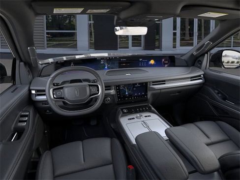 New 2025 Lincoln Navigator Reserve w/ Jet Appearance Package image 9