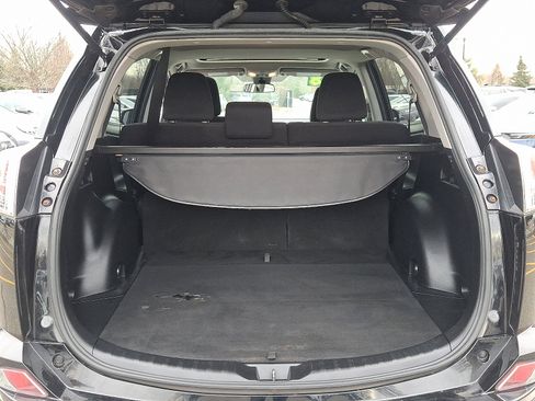 Used 2018 Toyota RAV4 XLE image 28