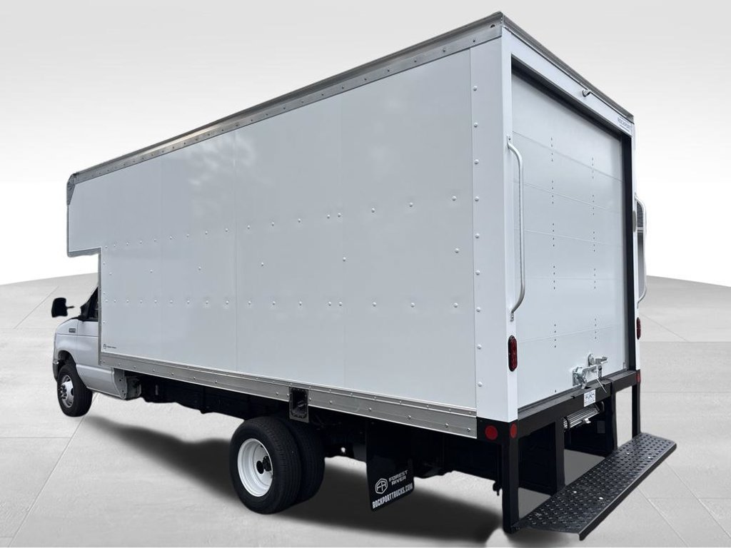 New 2027 Ford E-450 and Econoline 450 Super Duty w/ Power Equipment Group RWD image 4