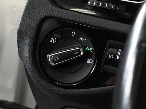 Used 2018 Volkswagen GTI SE w/ SE Leather Package FWD image 24