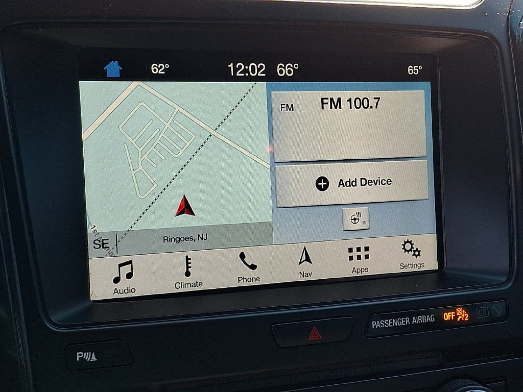 Used 2017 Ford Explorer XLT w/ Equipment Group 202A AWD/4WD image 3
