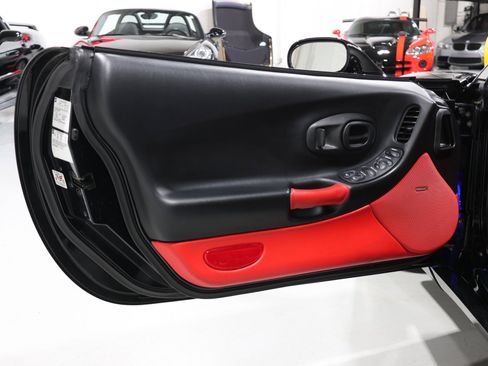 Used 2002 Chevrolet Corvette Z06 w/ Memory Pkg image 61