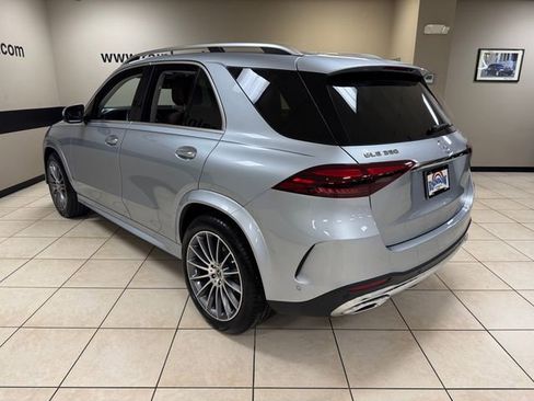 Used 2025 Mercedes-Benz GLE 350 4MATIC w/ AMG Line Exterior image 4